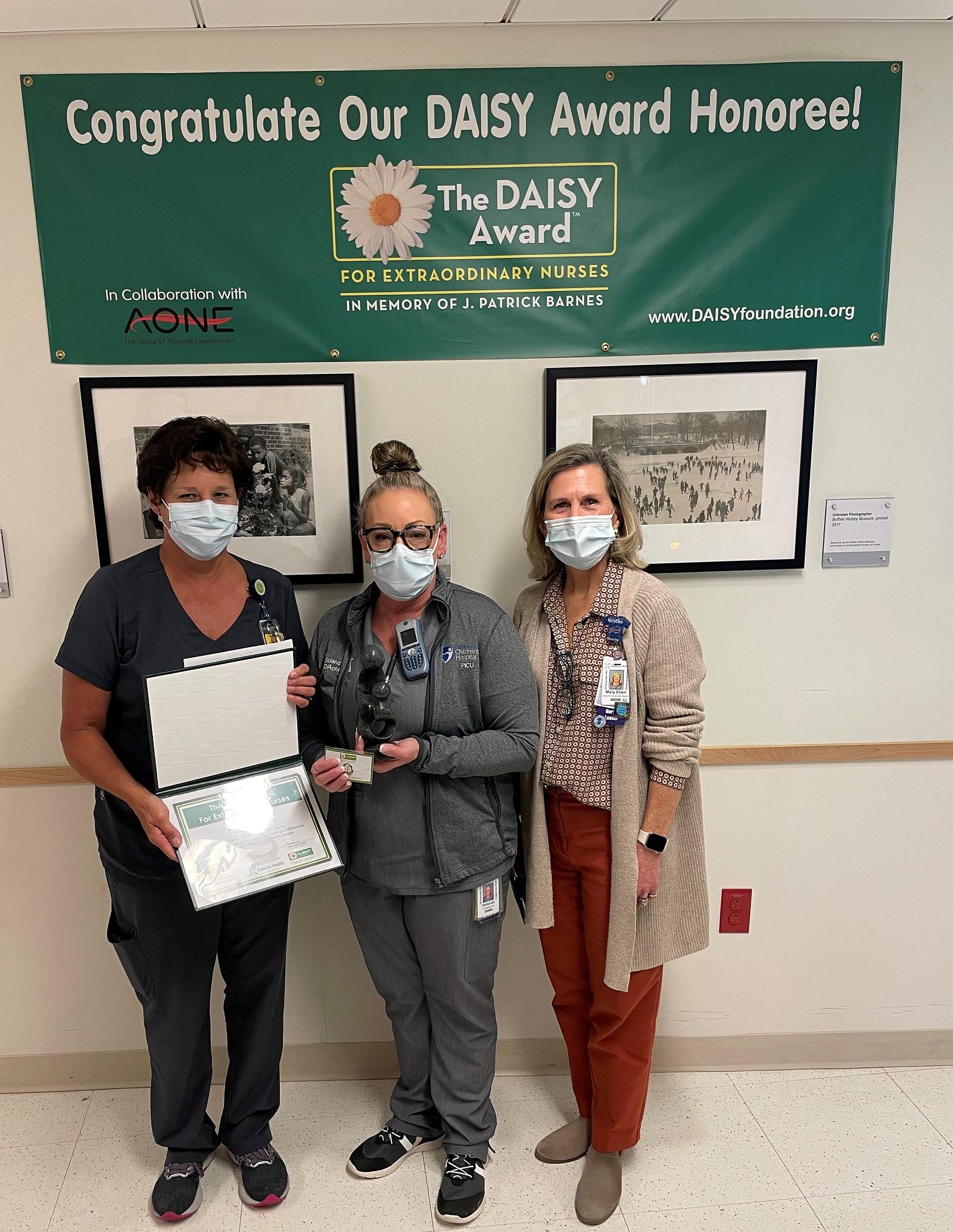 Deb Sciandra Presented with DAISY Award
