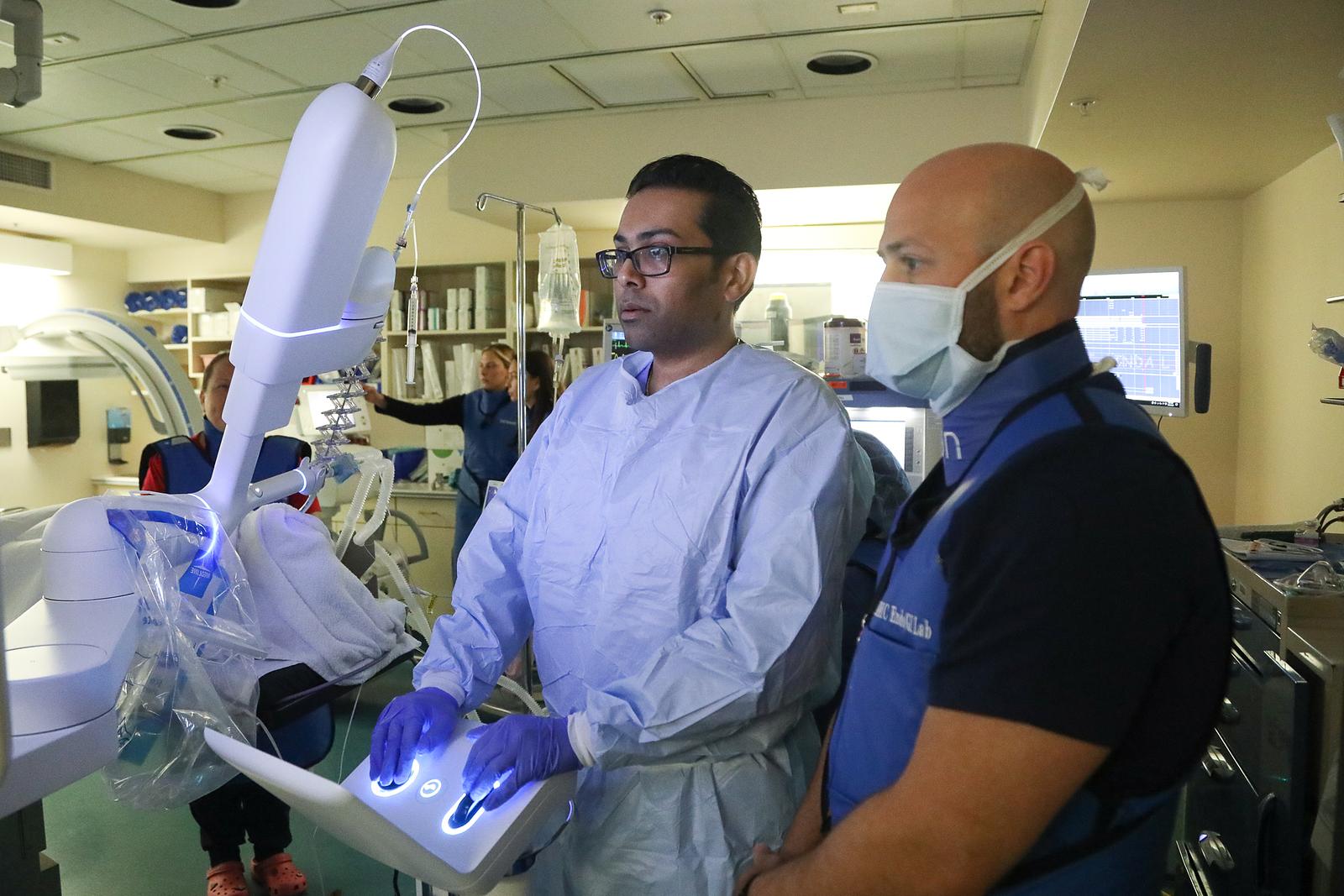Dr. Saha Introduces New Robotic Technique for Extracting Lung Samples